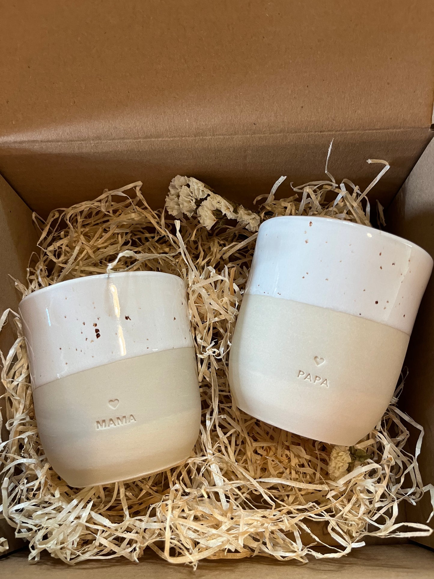 Eltern Papa und Mama Becher MOM- Set von Eulenschnitt, Geschenk zur Geburt, Weihnachtsgeschenk für Eltern