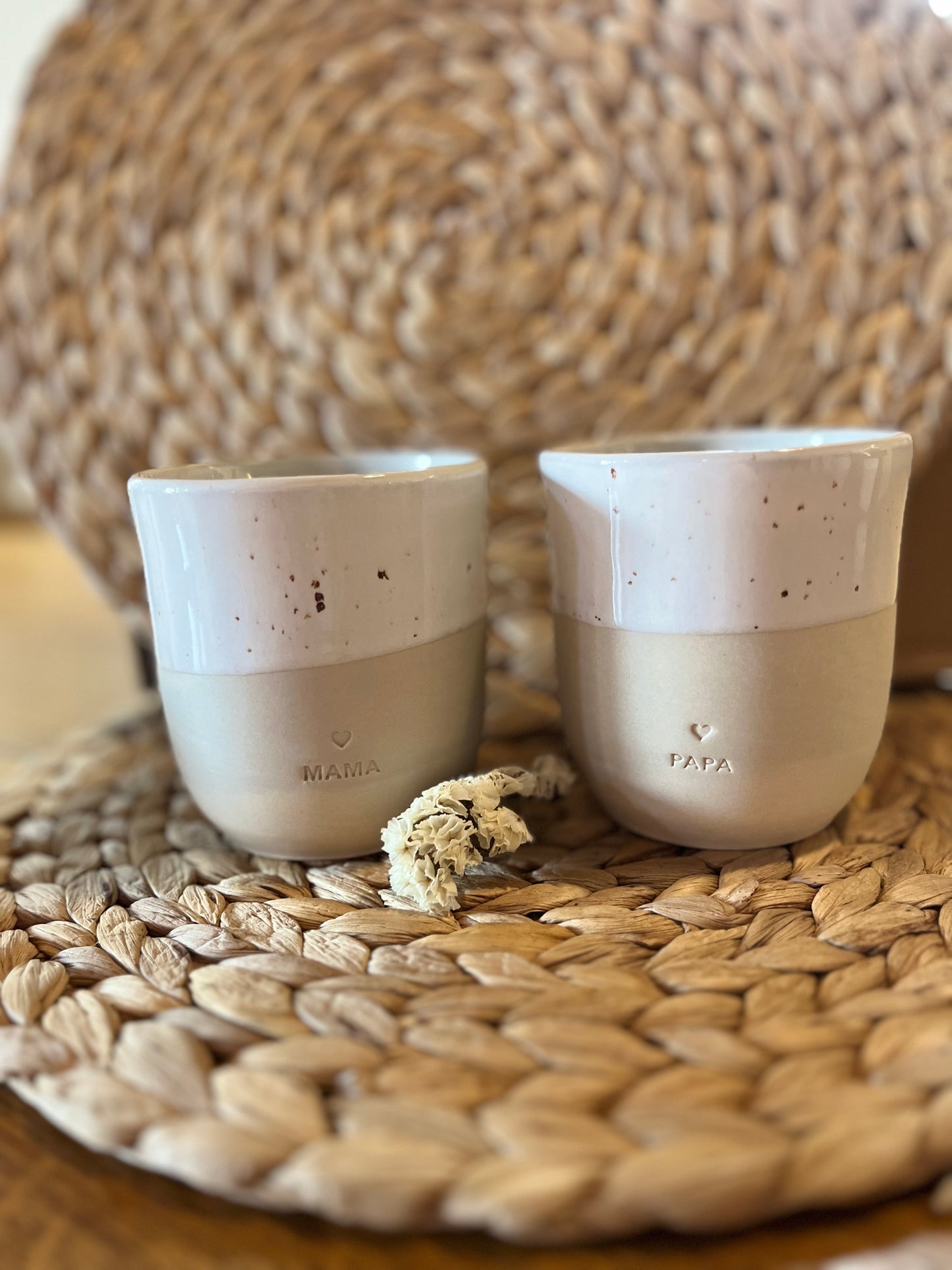 Eltern Papa und Mama Becher MOM- Set von Eulenschnitt, Geschenk zur Geburt, Weihnachtsgeschenk für Eltern